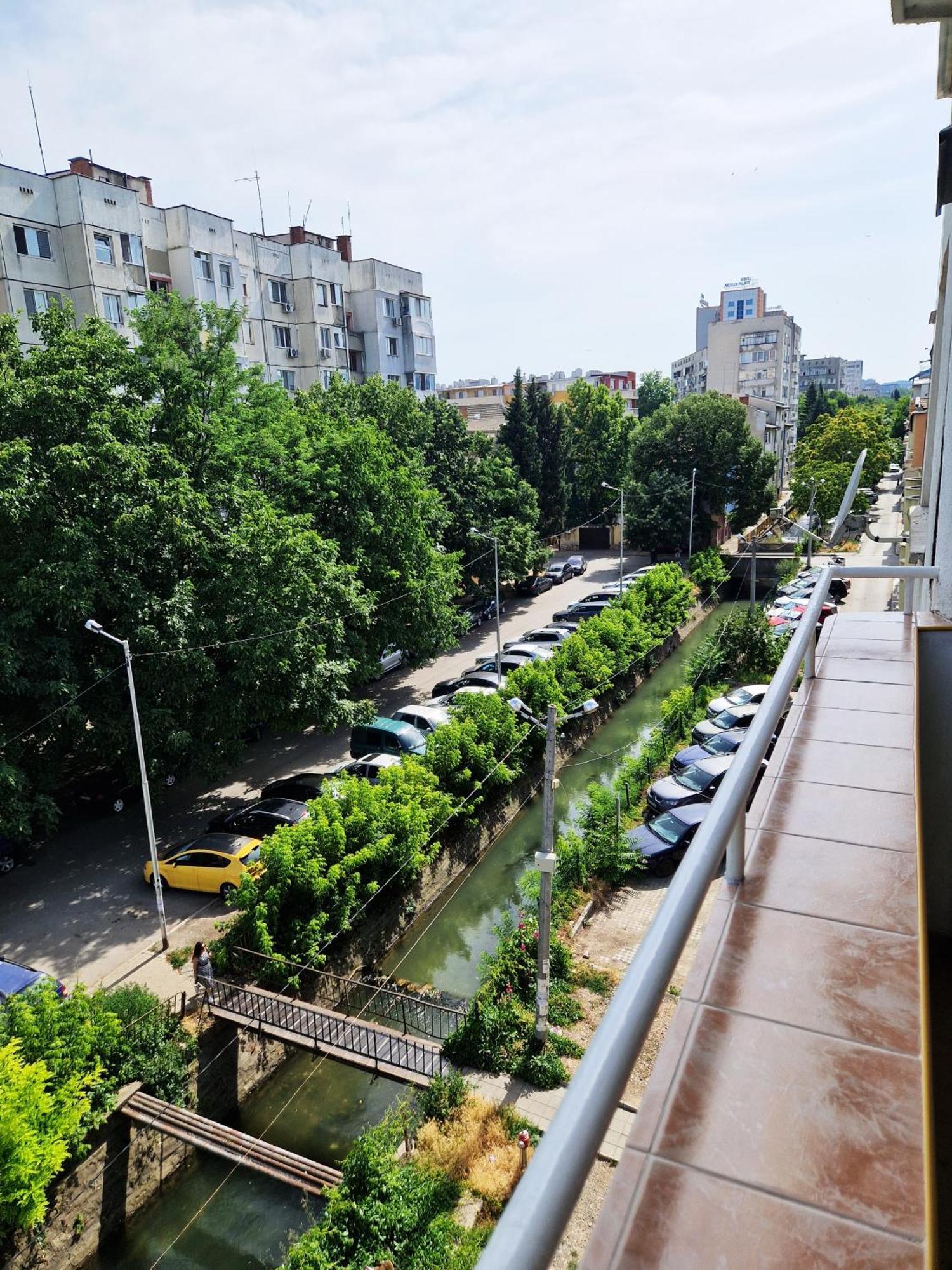 Central Apartment - Spacious Designer Property In Stara Zagora Exterior photo